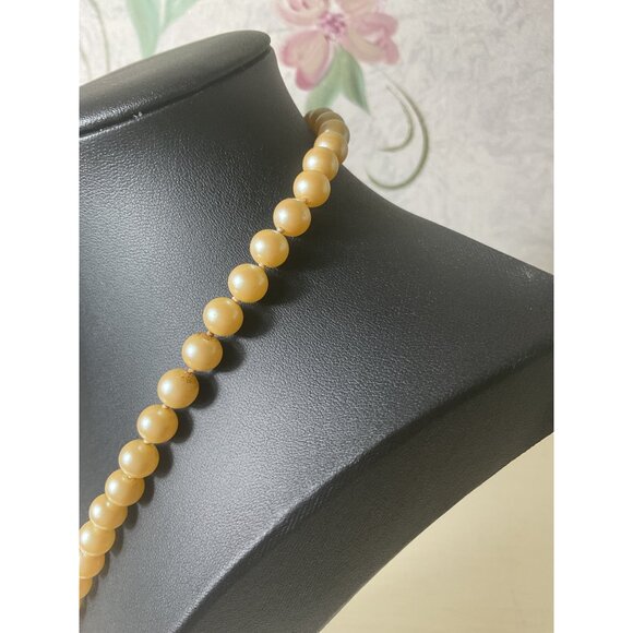 Vintage Faux Pearl Beaded Necklace With Filigree Clasp 21 Inch Length - Picture 4 of 4